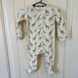 Magnetic Me Cream and Brown Giraffe Footies